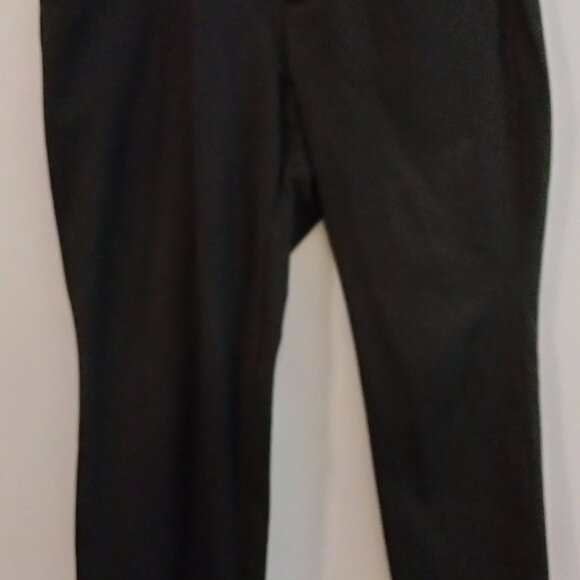 Women's black pants. Size 16. - Picture 2 of 7